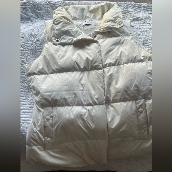 Athleta Cream Puffer Vest LARGE - Picture 8 of 11